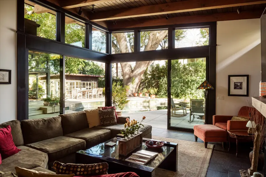 4244 Bluebell Avenue, Studio City, CA 91604 - Image #3