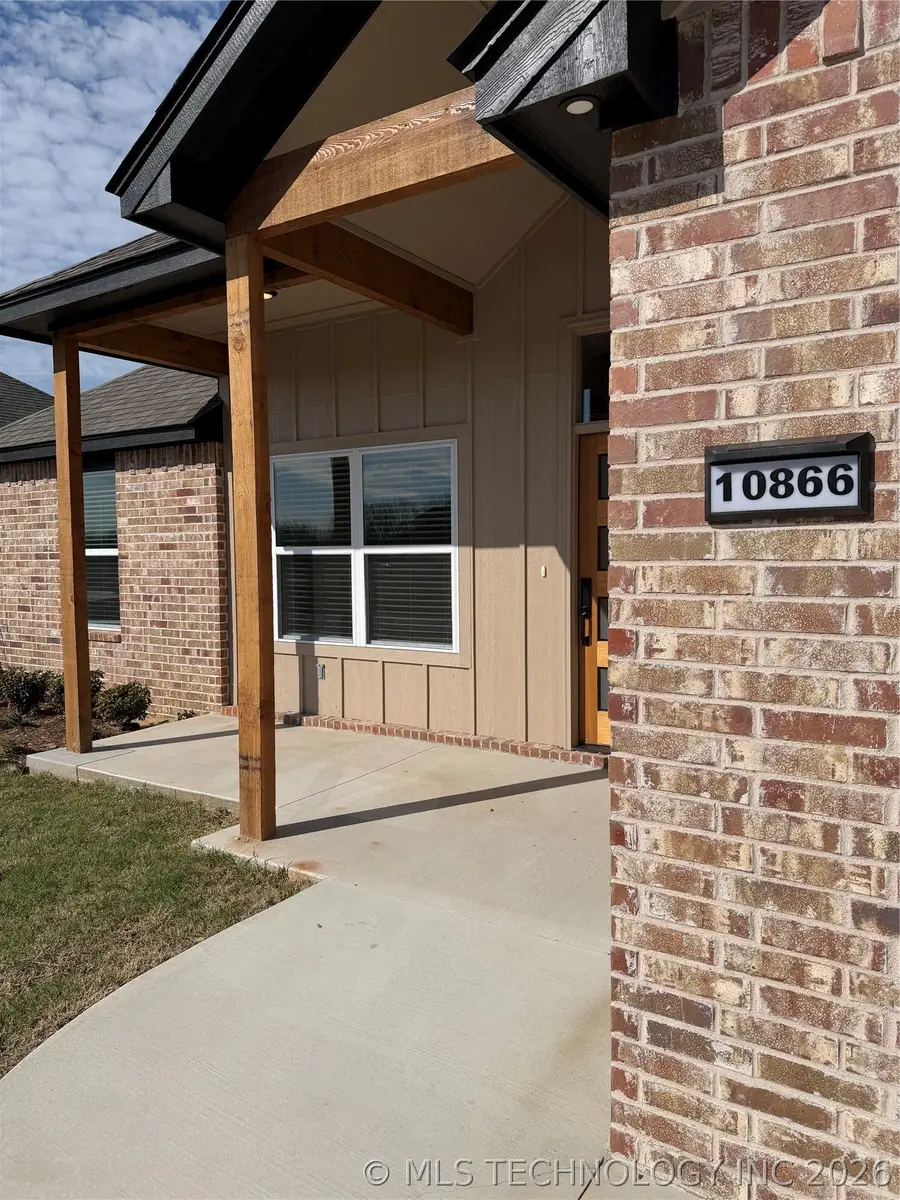 10866 S 279th East Avenue, Coweta, OK 74429 - #2