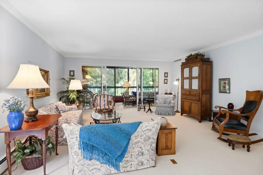 7250 Lewis Ridge Parkway #112, Edina, MN 55439 - #3
