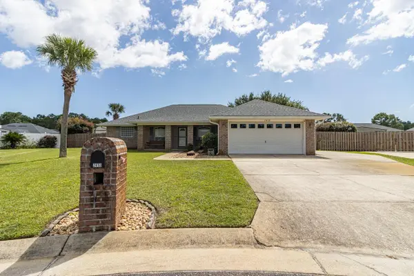2410 Ennis Ct, Navarre, FL 32566