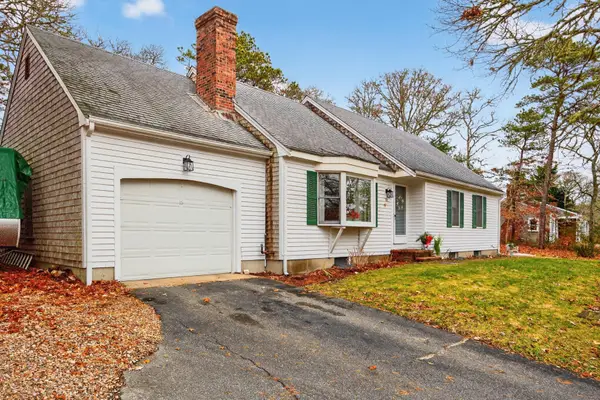 33 Duck Marsh Ln, Chatham, MA 02633