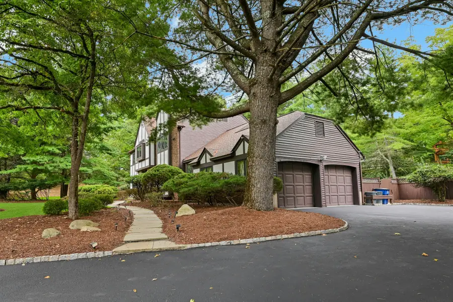 51 Burnwood Lane, Upper Saddle River, NJ 07458 - #3