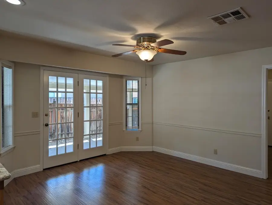 301 W Paul Avenue, Clovis, CA 93612 - #3