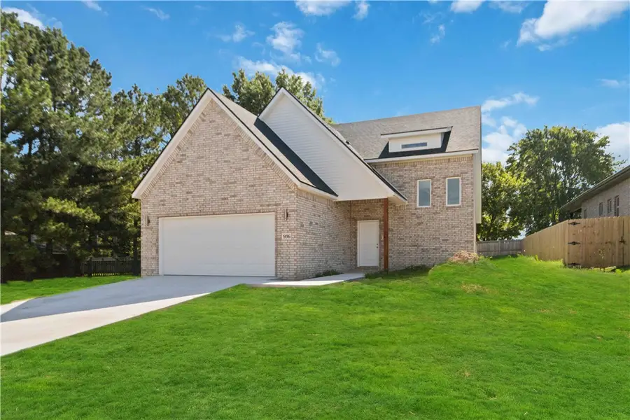 936 S Liberty Drive, Fayetteville, AR 72701 - Image #3