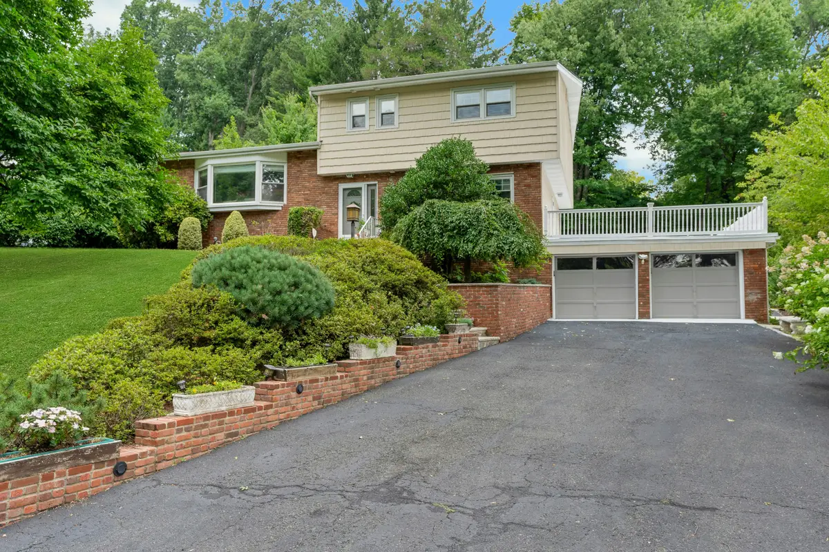 340 Central Ave, Mountainside, NJ 07092 - #1
