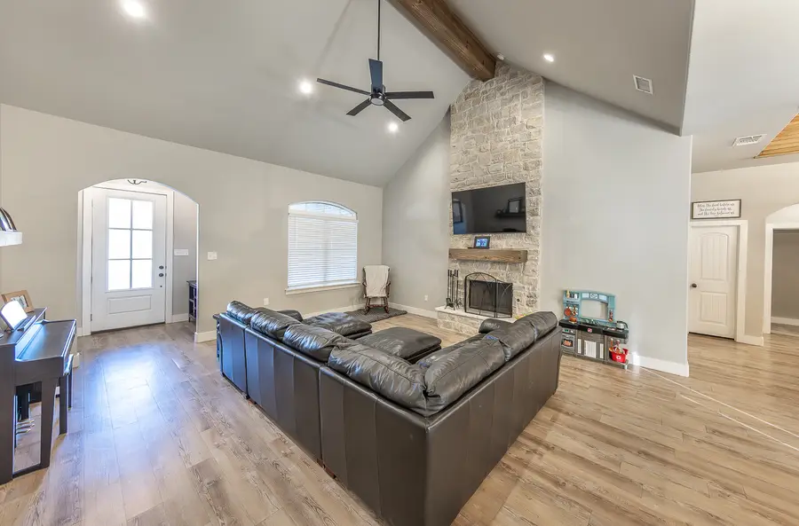 504 Avenue U, Shallowater, TX 79363 - Image #3