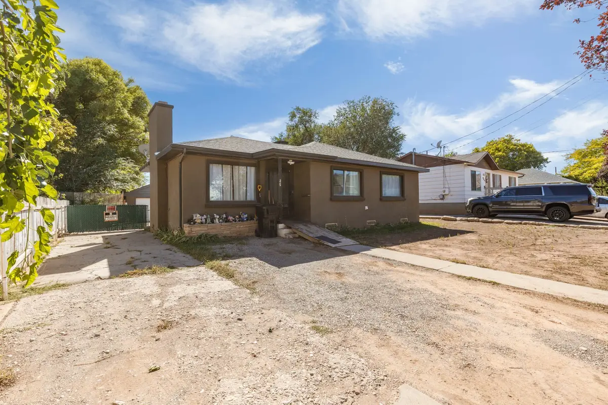 325 W 100 S, Richfield, UT 84701 - #1
