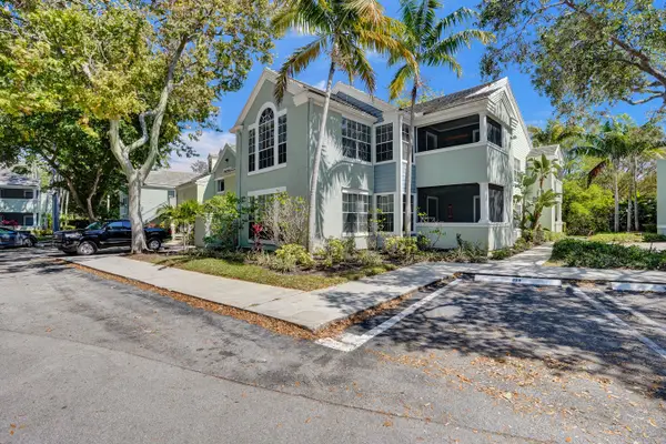 1050 Crystal Way #N, Delray Beach, FL 33444