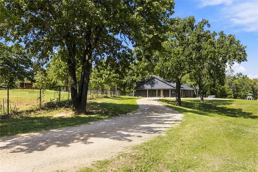 455 Oak Ridge Road, Denison, TX 75021 - #2