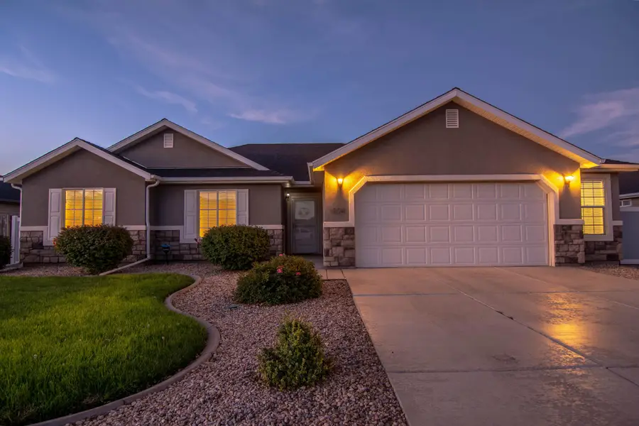 1894 W Gemini Meadows Ln, Cedar City, UT 84721 - #2