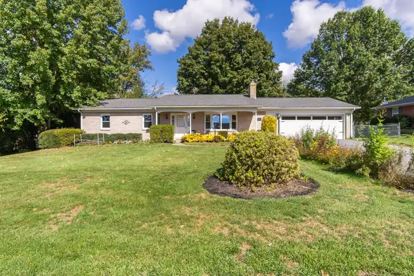 8 Brightwood Dr, HAGERSTOWN, MD 21740