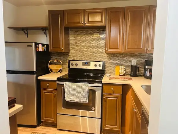 8000 Sunrise Lakes Drive N #209, Sunrise, FL 33322