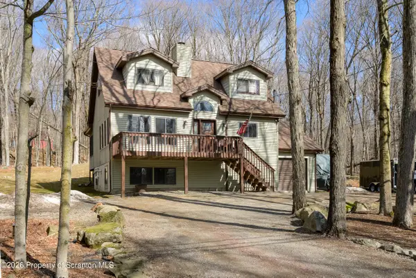 1399 Pocono Drive, Gouldsboro, PA 18424