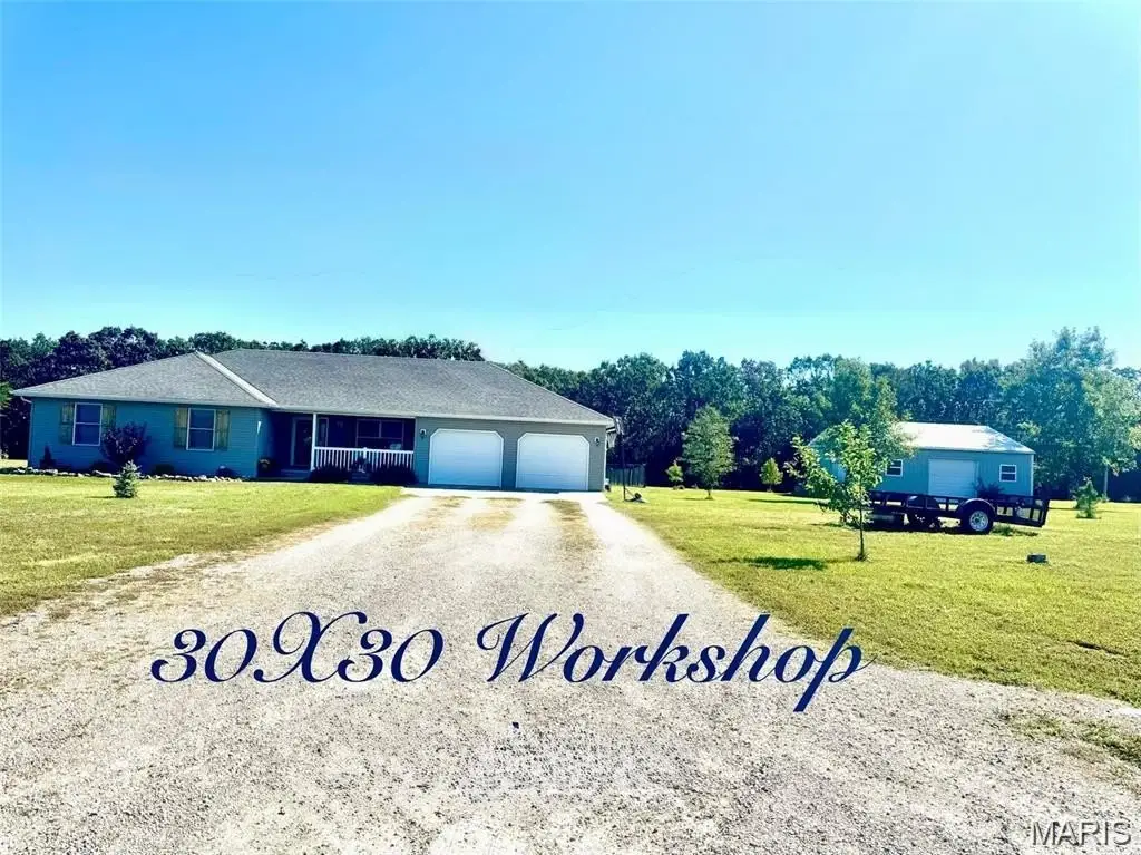 23380 Redwing Lane, Lebanon, MO 65536-3330 - Image #1