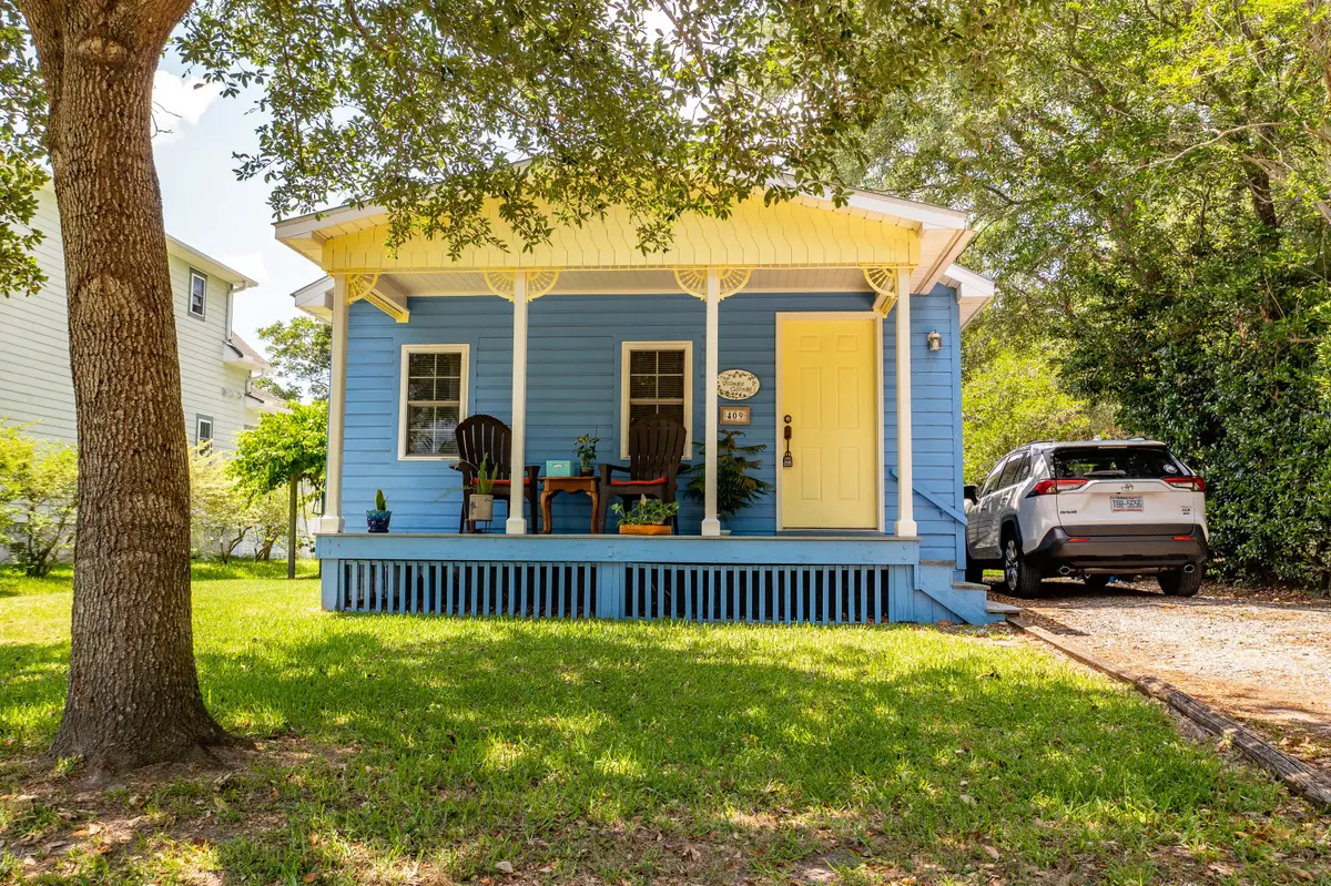 409 High Street, Oriental, NC 28571 - #1