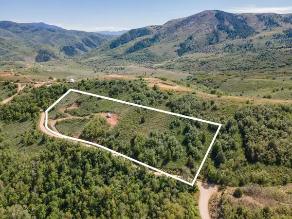 2719 N High Pine Ave #140, Huntsville, UT 84317