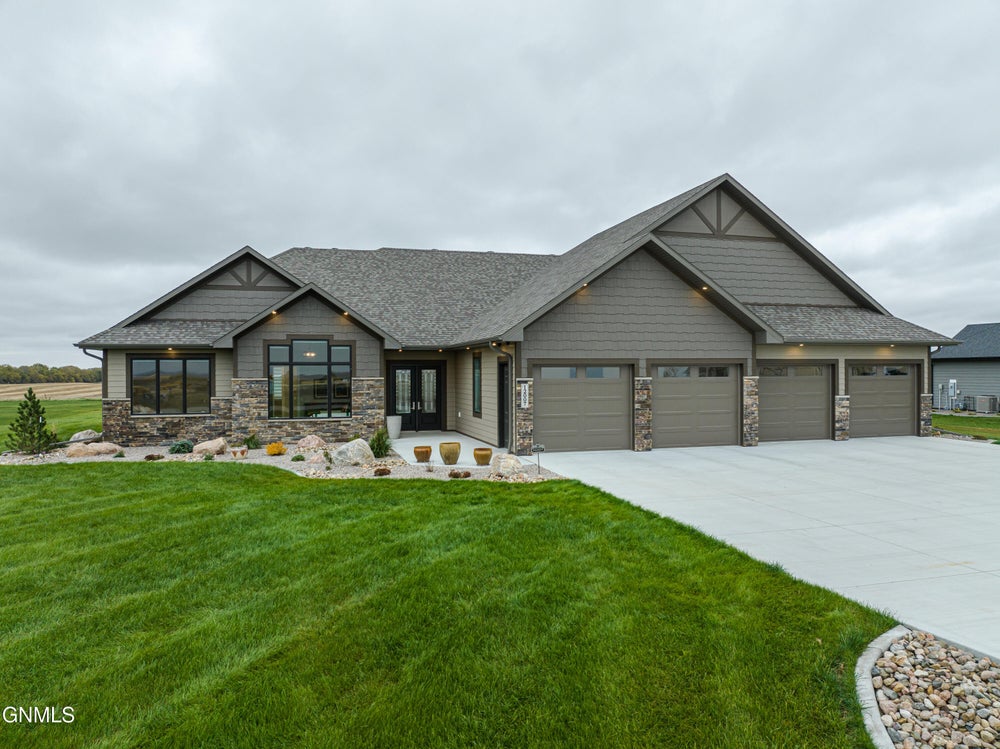 12007 Acadia Drive, Bismarck, ND 58503 BHGRE