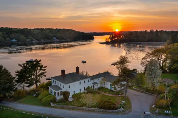 2 Old Stage Road, Woolwich, ME 04579