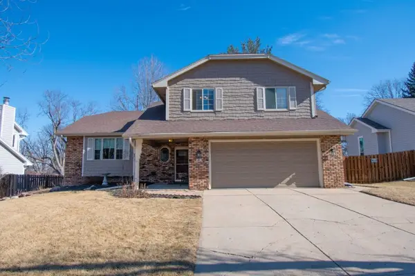 807 S Taylor Street, Papillion, NE 68046