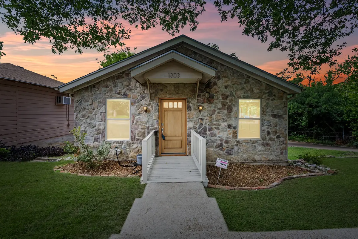 1303 Arizona Avenue, Dallas, TX 75216 - #1