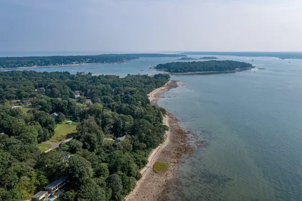 184 Sunset Avenue, Portland, ME 04109