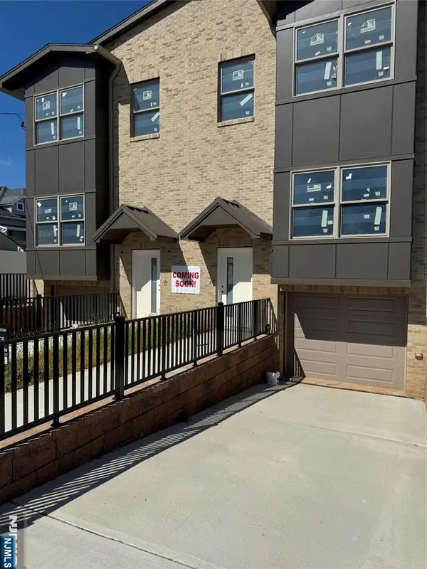 761B 4th Street, Secaucus, NJ 07094