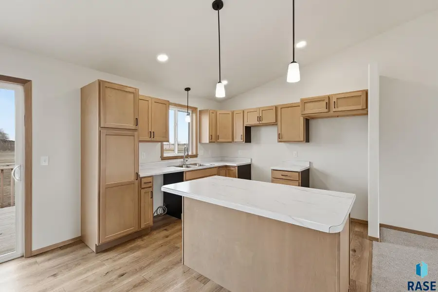 7236 E Athens Ct, Sioux Falls, SD 57110 - #2