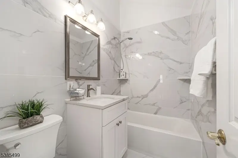 86 Camden Rd, Parsippany Troy Hills, NJ 07054 - Image #3