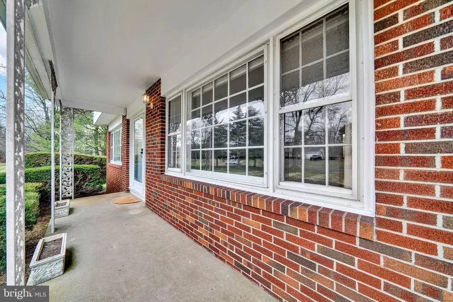 21 Fabrow Dr, Titusville, NJ 08560 - #3