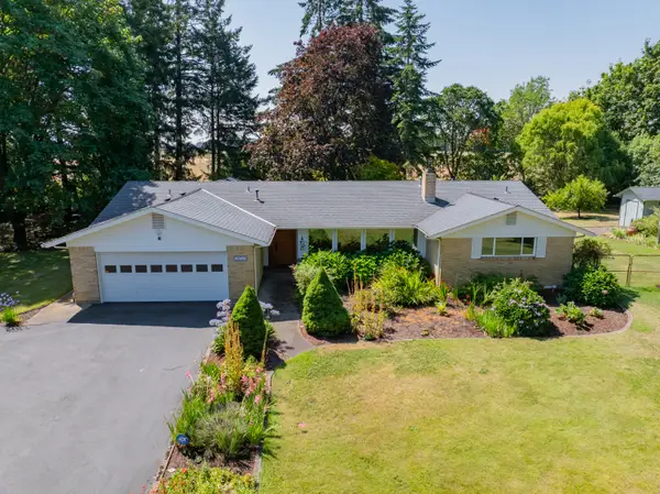 29754 SE Shady Oak Dr, Corvallis, OR 97333