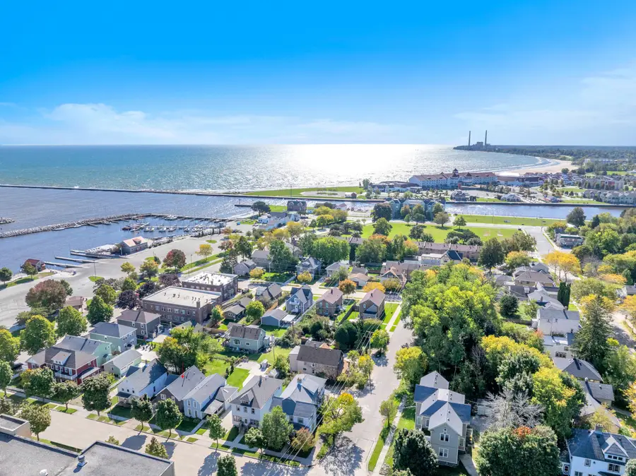 303 Wisconsin Ave, Sheboygan, WI 53081 - #2