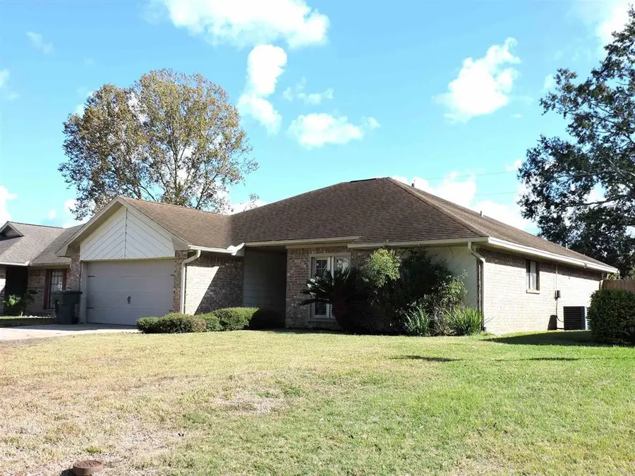 1008 Springmeadow Drive, Beaumont, TX 77706 - Image #2