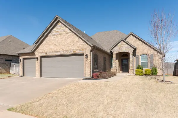 5521 Ledgestone Drive, Mustang, OK 73064