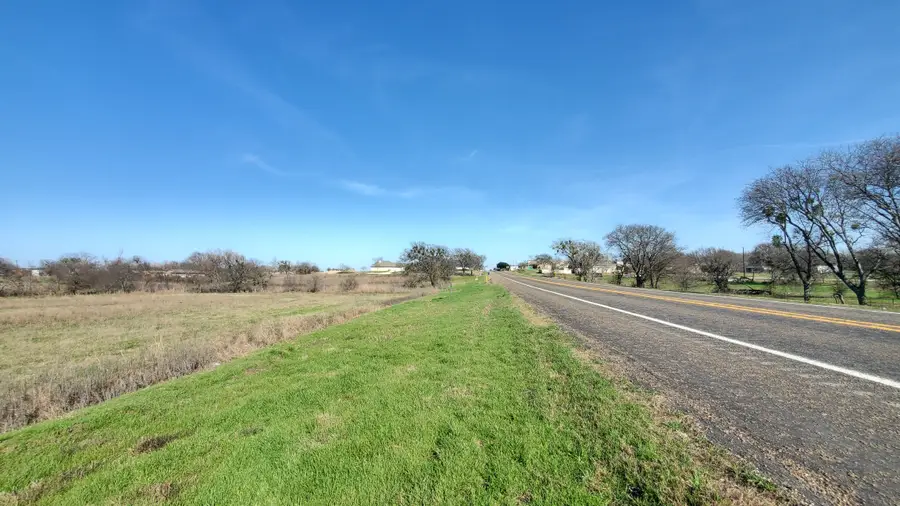400 W Hwy 22, Frost, TX 76641 - #3