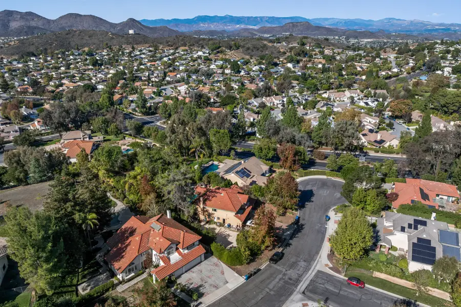 947 Golden Crest Avenue, Newbury Park, CA 91320 - #3