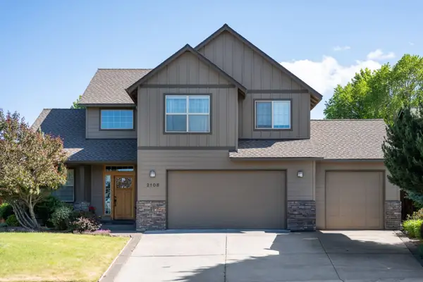 2108 NW Sterling Avenue, Redmond, OR 97756