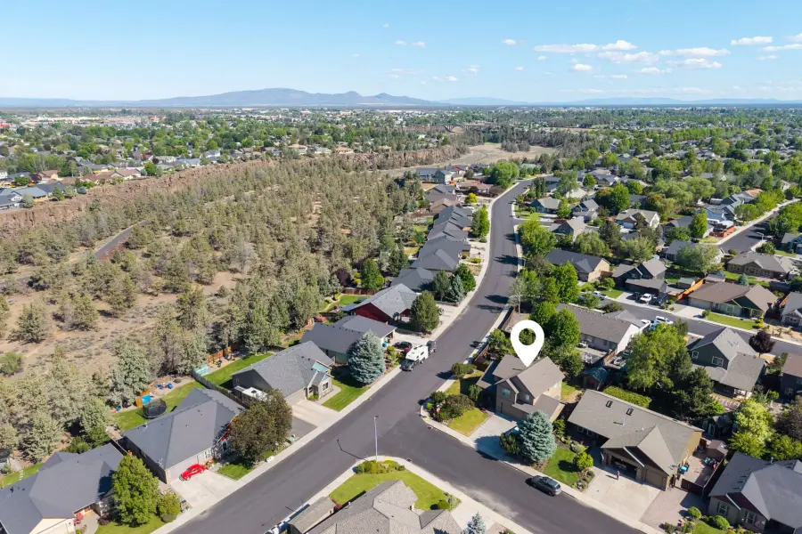 2108 NW Sterling Avenue, Redmond, OR 97756 - #2