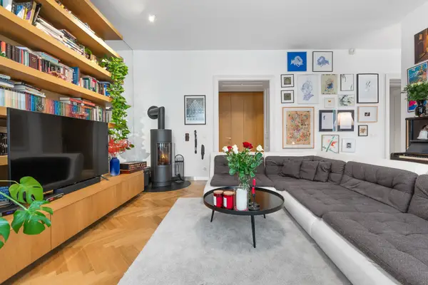 Address Withheld By Seller, San Diego, CA 92130