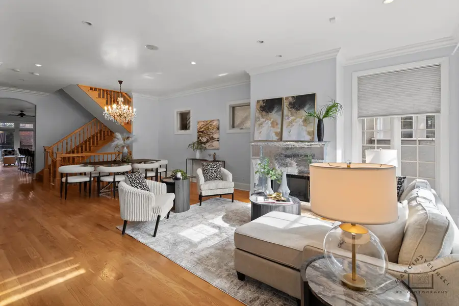 1424 W Barry Avenue, Chicago, IL 60657 - Image #3