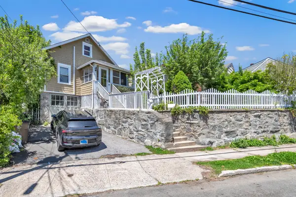 17 Reynolds Avenue, Stamford, CT 06905