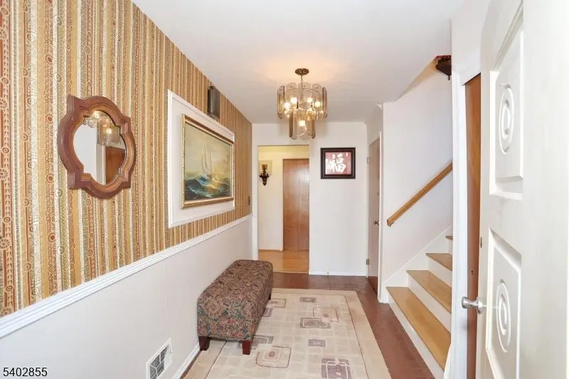 18 Schirra Dr, Wanaque, NJ 07465 - Image #3