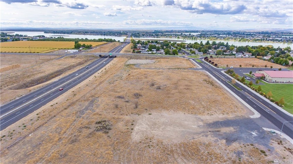 NNA Yonezawa Blvd, Moses Lake, WA 98837 BHGRE