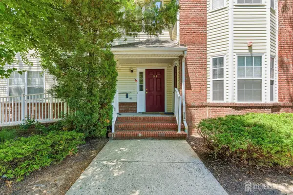 141 Forest Dr, Piscataway Twp., NJ 08854
