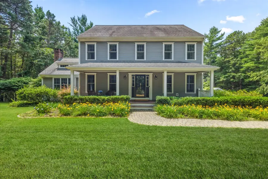 14 Grove St, Kingston, MA 02364 - #2