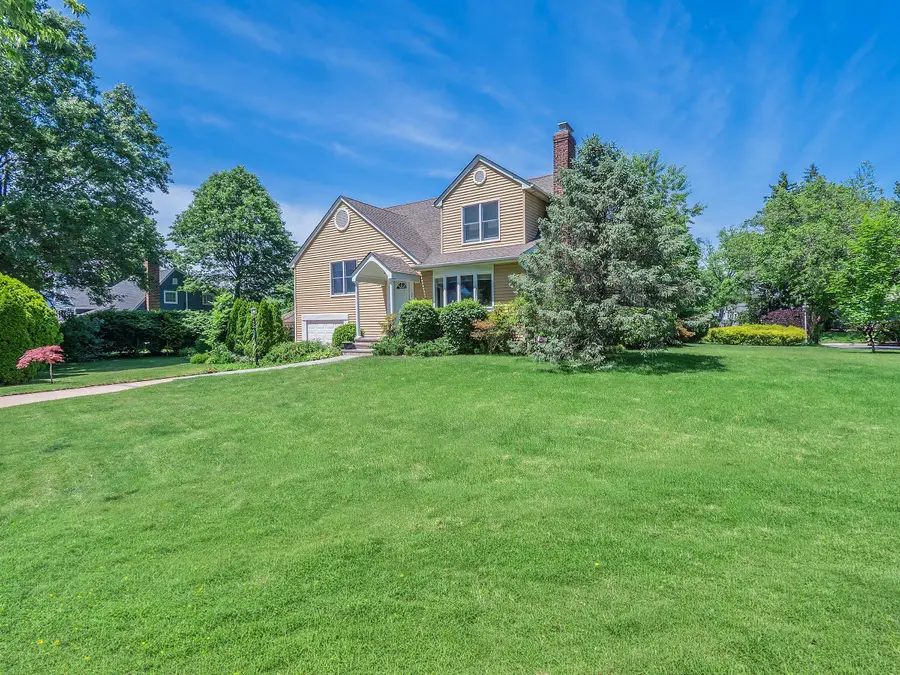 22 Andover Road, Port Washington, NY 11050 - #2
