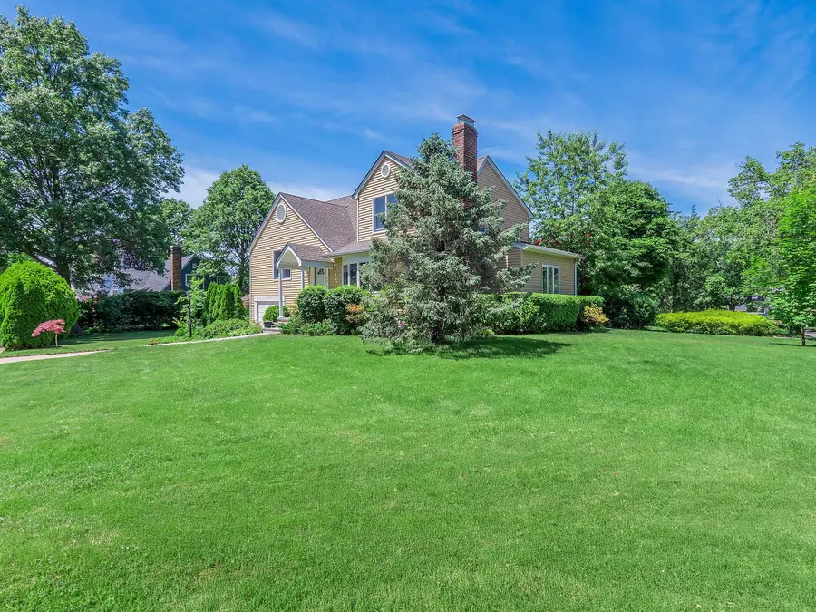 22 Andover Road, Port Washington, NY 11050 - #3