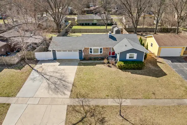 530 Sunshine Court, Algonquin, IL 60102