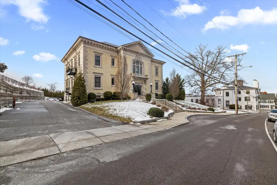 7 Russell Street #303, Plymouth, MA 02360 - Image #2