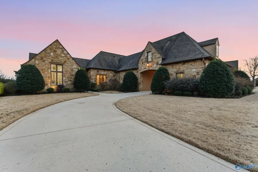 19 Lake Forest Blvd Sw, Huntsville, AL 35824 - #3