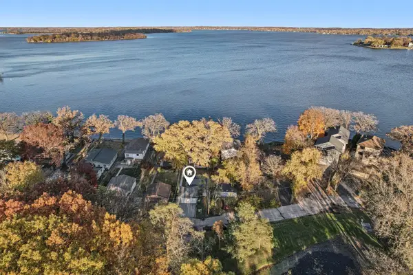 67 Cora Avenue, Fox Lake, IL 60020